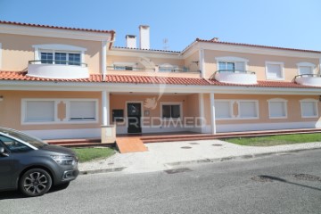 Apartment 3 Bedrooms in Alhandra, São João dos Montes e Calhandriz