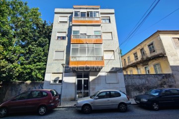 Apartamento 1 Quarto em Queluz e Belas