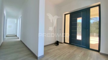 House 4 Bedrooms in Rio Maior