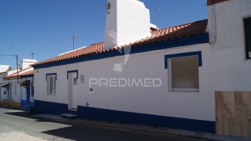 House 3 Bedrooms in Vaiamonte