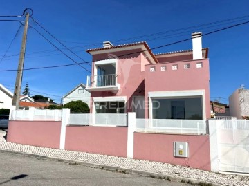 Maison 3 Chambres à Charneca de Caparica e Sobreda