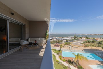 Apartment 3 Bedrooms in Seixal, Arrentela e Aldeia de Paio Pires