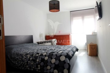 Apartment 2 Bedrooms in Moita