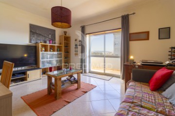 Apartment 3 Bedrooms in Seixal, Arrentela e Aldeia de Paio Pires