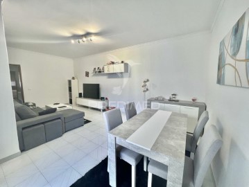 Apartamento 2 Quartos em Baixa da Banheira e Vale da Amoreira