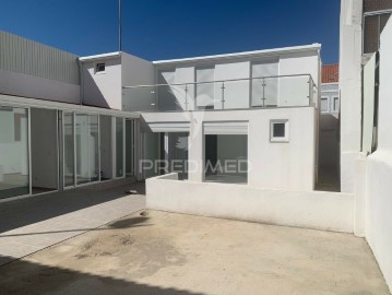 House 6 Bedrooms in Baixa da Banheira e Vale da Amoreira