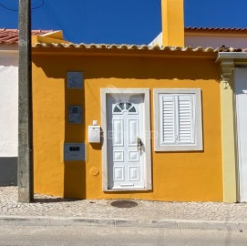 House 2 Bedrooms in Palmela