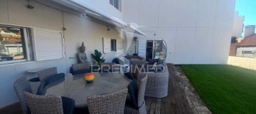 Apartment 2 Bedrooms in União das Freguesias de Setúbal