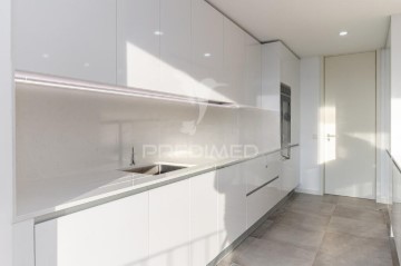 Apartamento 3 Quartos em Mafamude e Vilar do Paraíso