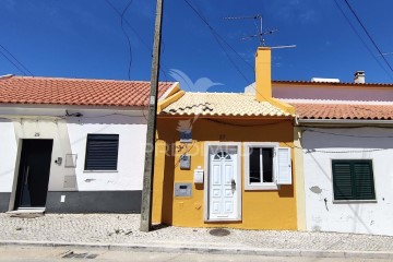 House 2 Bedrooms in Palmela