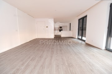 Apartment 3 Bedrooms in Real, Dume e Semelhe