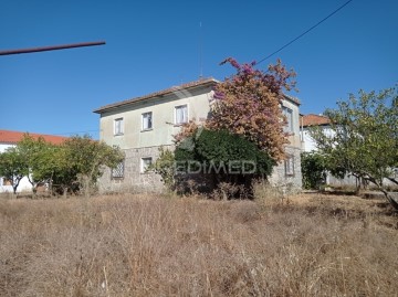 Maison 6 Chambres à Avis