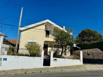 House 3 Bedrooms in União das Freguesias de Setúbal