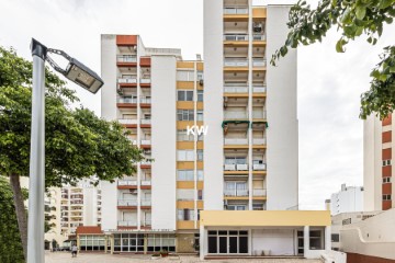 Apartment 3 Bedrooms in Portimão