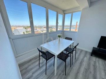 Apartamento 2 Quartos em Estômbar e Parchal