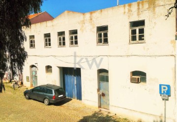 Industrial building / warehouse in São Gonçalo de Lagos