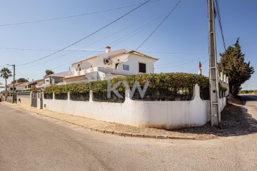 House 3 Bedrooms in Altura