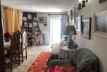 House 2 Bedrooms in Cepos e Teixeira