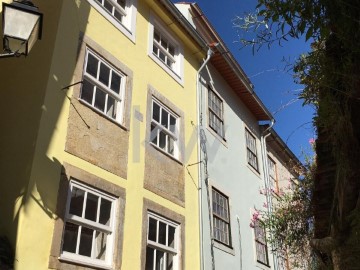 Edificio en São Martinho do Bispo e Ribeira de Frades