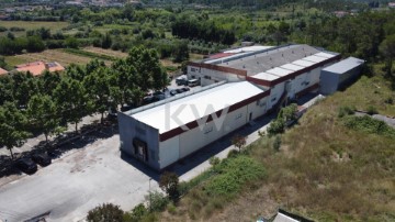 Industrial building / warehouse in Cernache