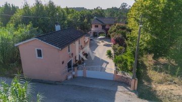 Maisons de campagne 4 Chambres à Ega