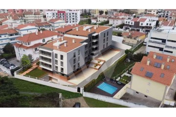 Apartment 2 Bedrooms in São Domingos de Rana