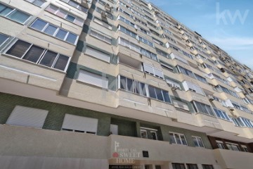 Apartamento 4 Quartos em Algés, Linda-a-Velha e Cruz Quebrada-Dafundo