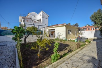 House 5 Bedrooms in Alcabideche