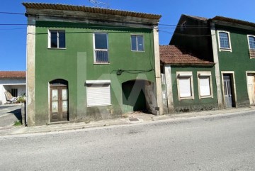 House 5 Bedrooms in Oliveirinha