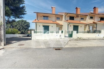 House 3 Bedrooms in Branca