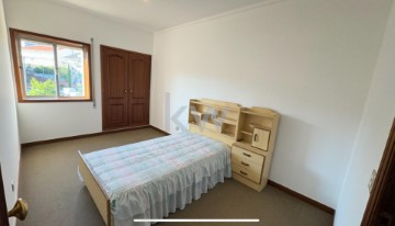 Apartment 3 Bedrooms in Águeda e Borralha