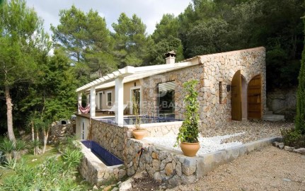 Country homes 4 Bedrooms in Esporles