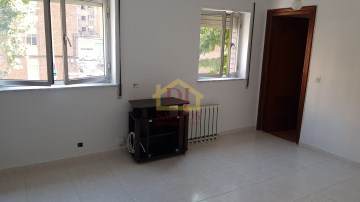 Apartment 3 Bedrooms in Garrido