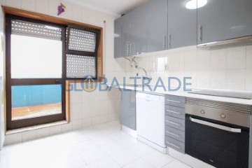 Apartment 2 Bedrooms in Rio Tinto