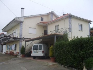 House 5 Bedrooms in Teixoso e Sarzedo
