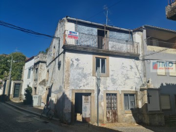 House 3 Bedrooms in Alcains