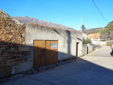 Maisons de campagne  à Cortes do Meio