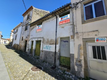 House 2 Bedrooms in Castelo Branco