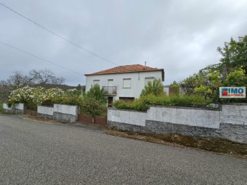 House 2 Bedrooms in Estreito-Vilar Barroco