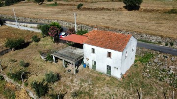 Quintas e casas rústicas 3 Quartos em Teixoso e Sarzedo