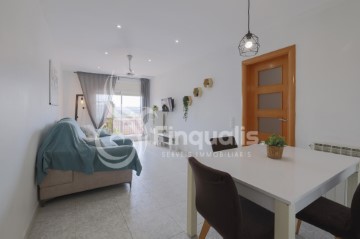 Apartment 3 Bedrooms in Can Costa