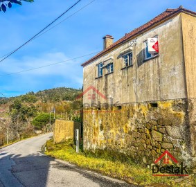 Moradia 2 Quartos em Cambra e Carvalhal de Vermilhas