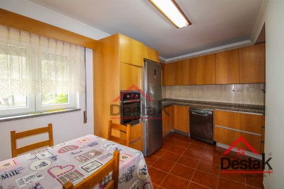 House 3 Bedrooms in Pindelo dos Milagres