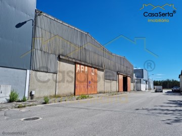 Bâtiment industriel / entrepôt à Proença-a-Nova e Peral
