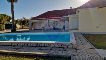 Country homes  in Quinta do Anjo