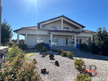 Maison 5 Chambres à São Vicente de Lafões