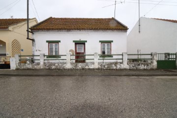 House 2 Bedrooms in Coruche, Fajarda e Erra