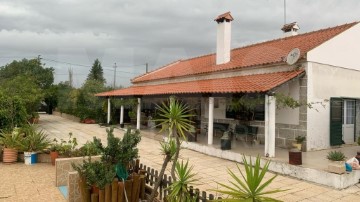 House 3 Bedrooms in Benavente