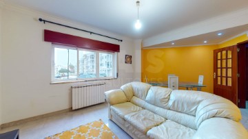 Apartment 2 Bedrooms in Charneca de Caparica e Sobreda