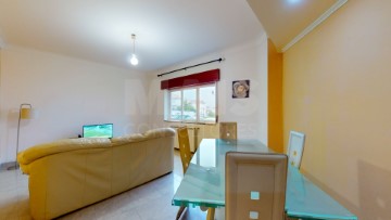 Apartment 2 Bedrooms in Charneca de Caparica e Sobreda